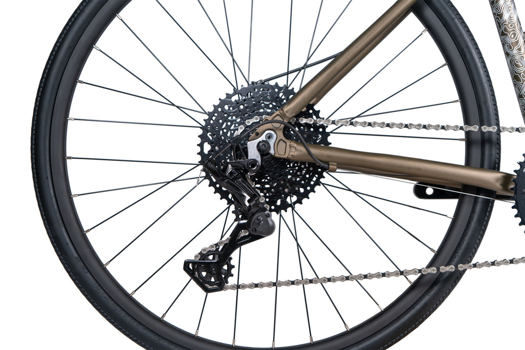 Quiver ARC Dark Gold